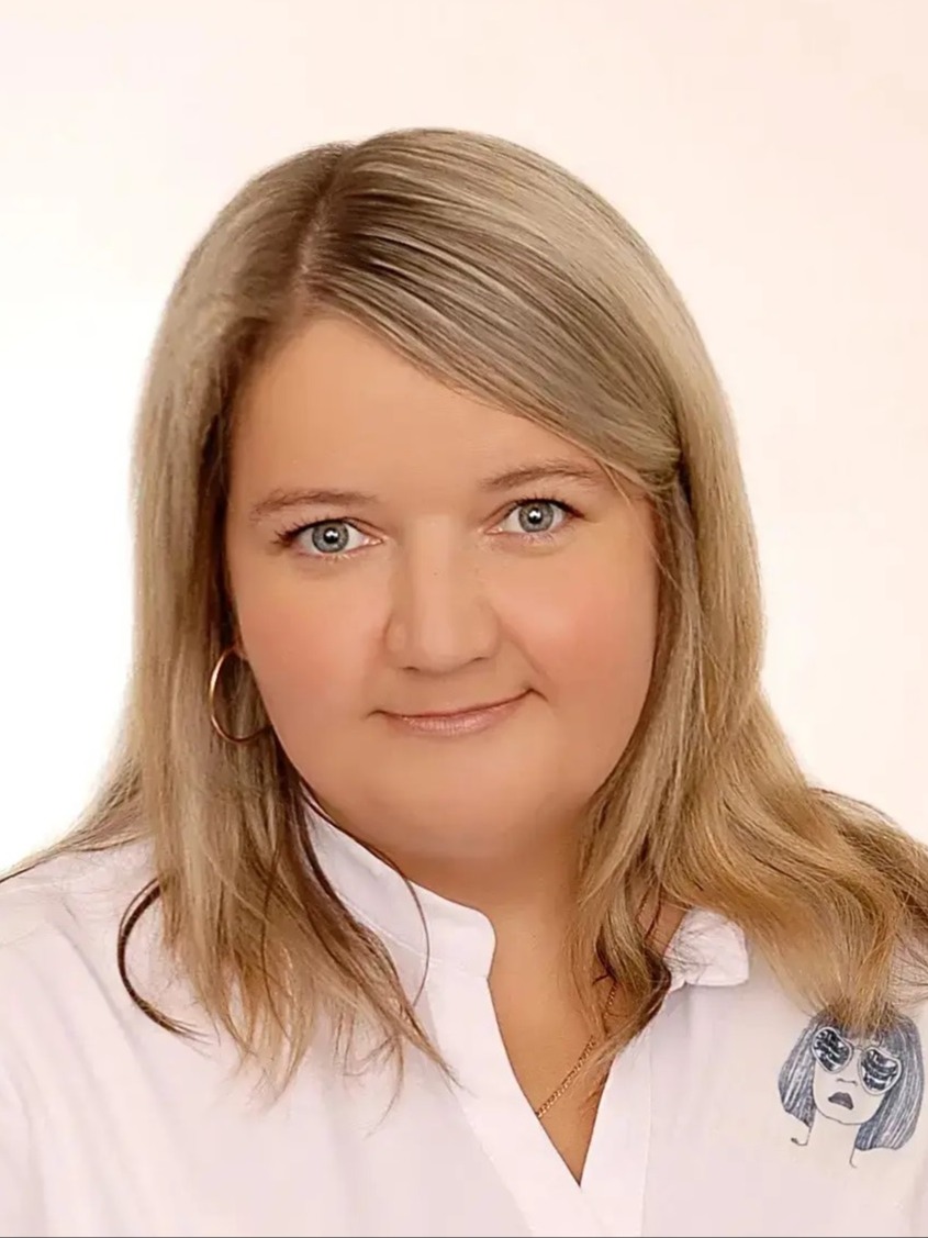 Азовцева Марина Николаевна.